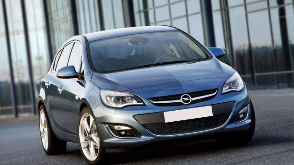 opel-astra-2014-bez.tablica.jpg - Srednja klasa